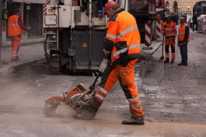 Professionele werkkleding uit Rotterdam met logo, onderdeel van voordelen bedrijfskleding Rotterdam voor teams