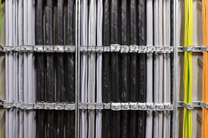 Groepenkast die niet meer geschikt is voor modern stroomverbruik door overbelasting van elektrische installatie